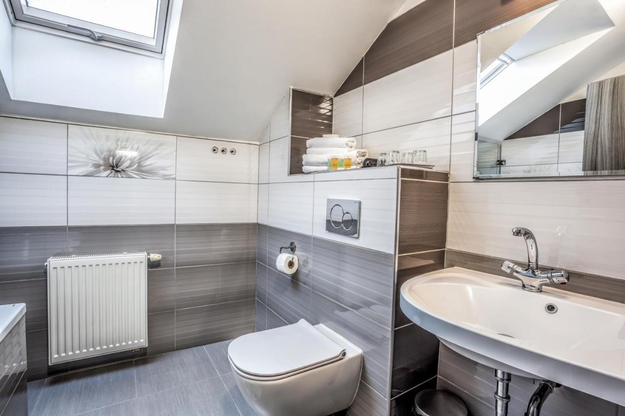 Elendris - Ubytovani U Kostela Brno Exteriör bild