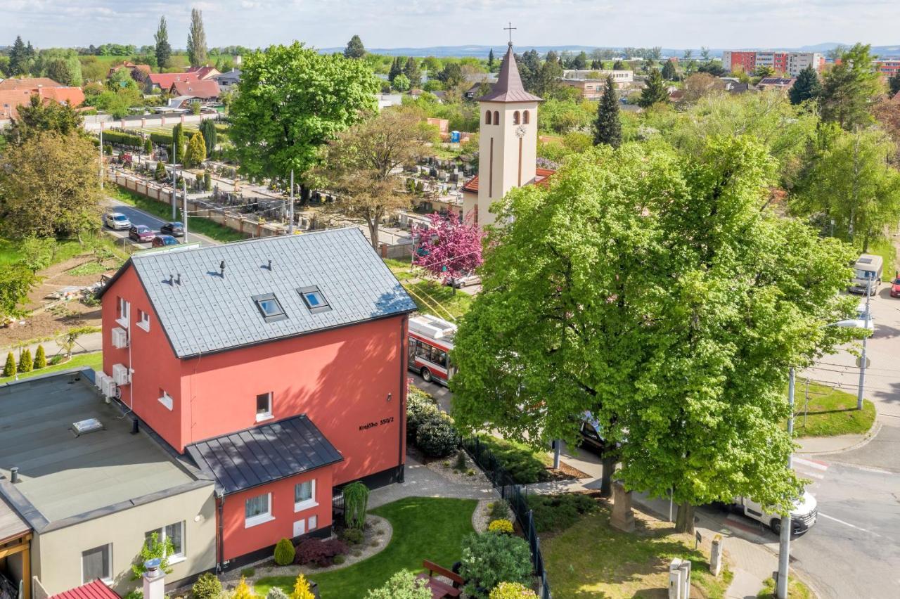 Elendris - Ubytovani U Kostela Brno Exteriör bild