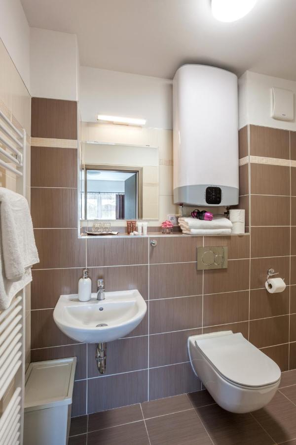 Elendris - Ubytovani U Kostela Brno Exteriör bild